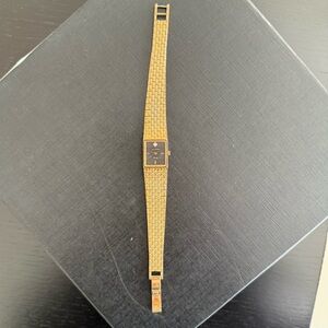 Elegant Gold Stainless Steel Vintage Watch with Diamond Stone